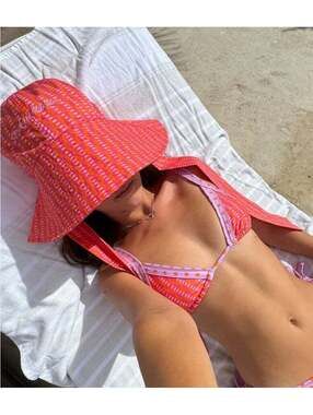 STRAWBERRY MILK MOB Vitamin Sea Sun Hat